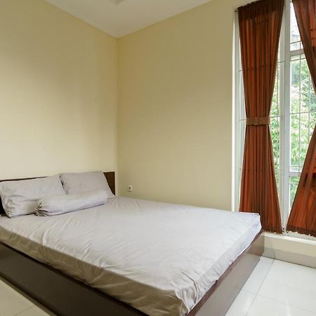 Dago Suites Syariah Cikarang RedPartner Bekasi Luaran gambar