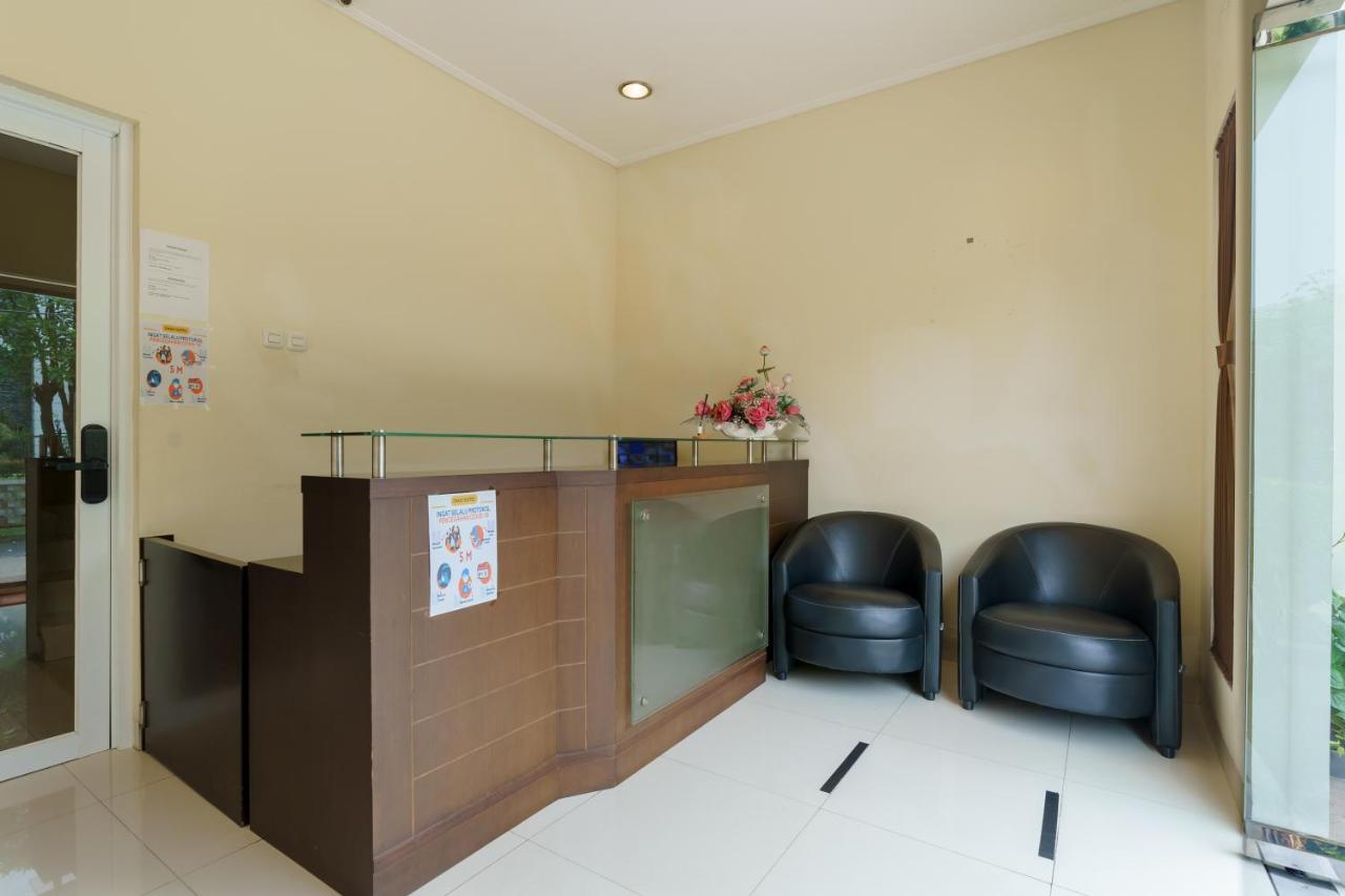 Dago Suites Syariah Cikarang RedPartner Bekasi Luaran gambar