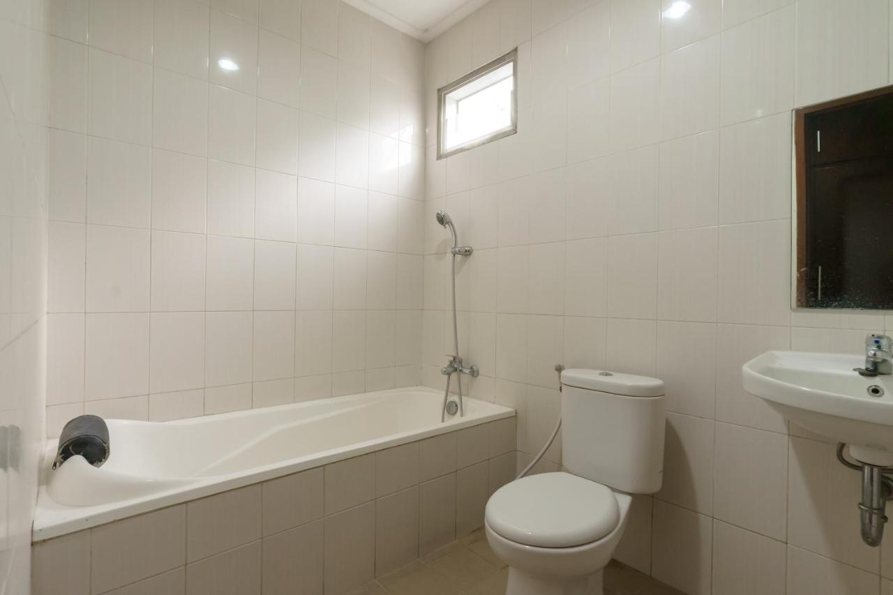 Dago Suites Syariah Cikarang RedPartner Bekasi Luaran gambar