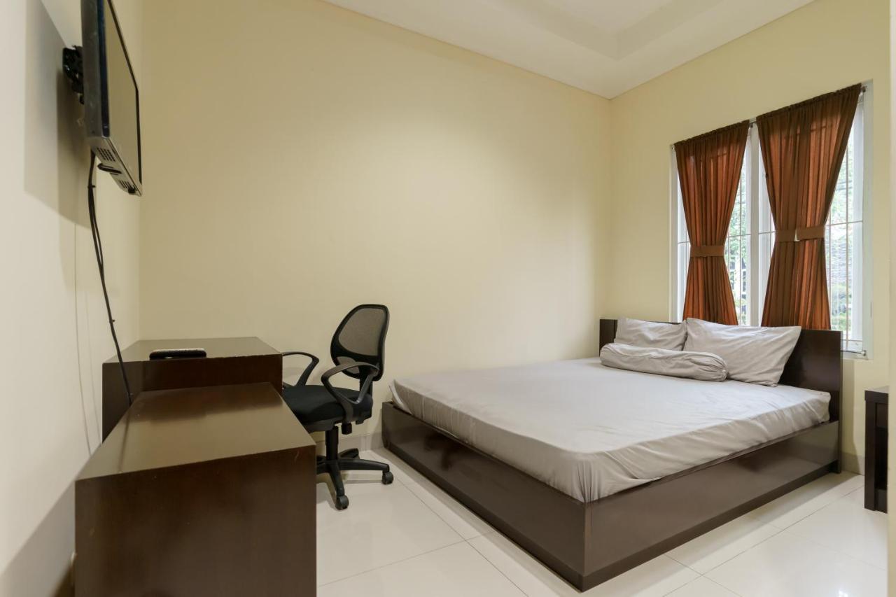 Dago Suites Syariah Cikarang RedPartner Bekasi Luaran gambar