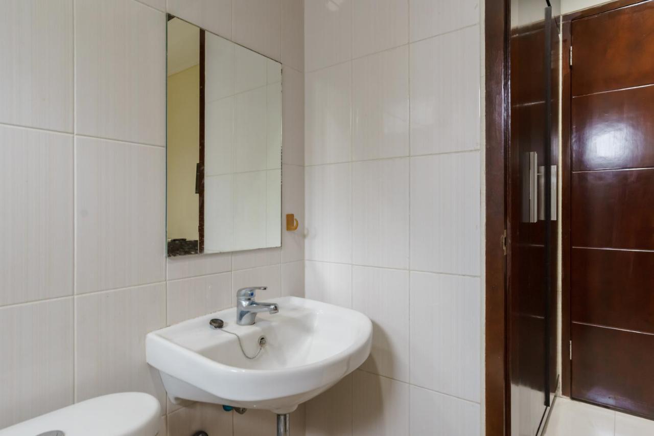 Dago Suites Syariah Cikarang RedPartner Bekasi Luaran gambar